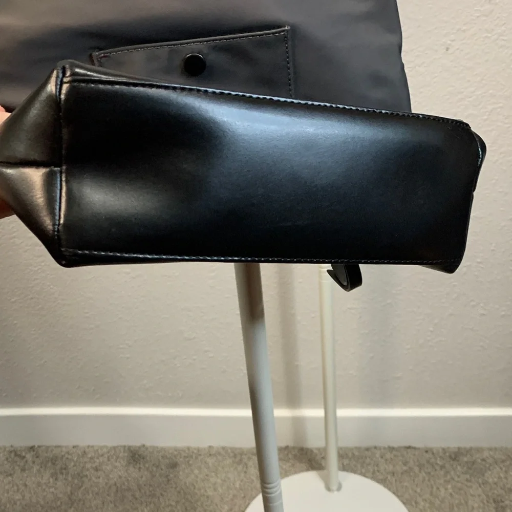 Lodis‎ Gray and Black Crossbody Bag